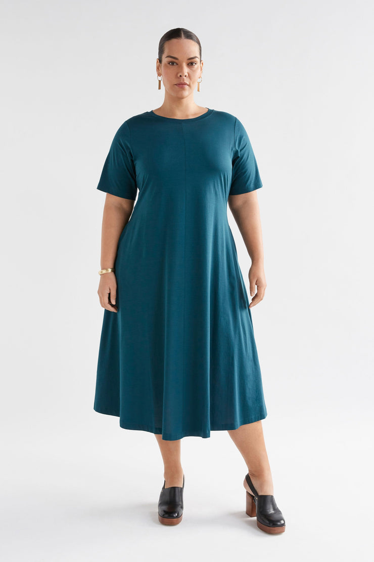 Elk Dega T Shirt Dress - Reed Green