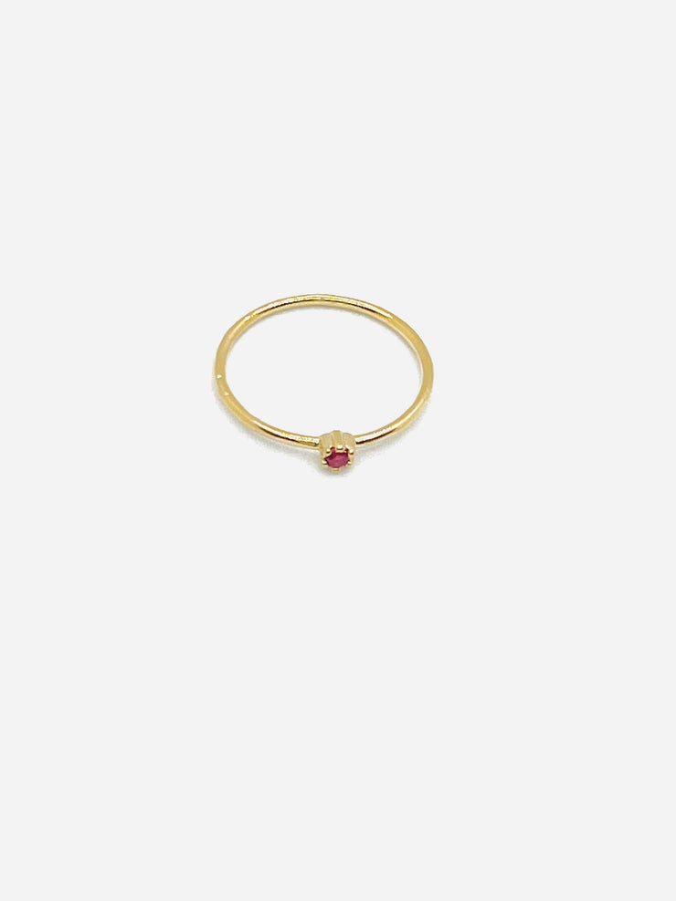 18K Gold Le Petite Fuchsia Ring