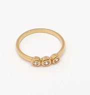 18K Gold Tois Zircone Cubique Ring